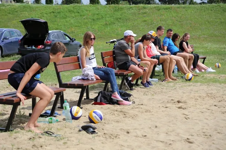 Turniej plażowej piłki siatkowej za nami (zdjęcia)