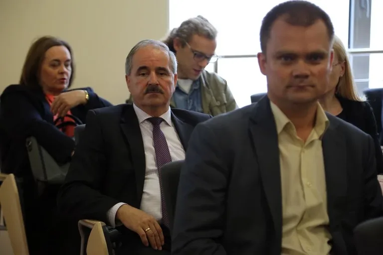 Podpisano umowy na dofinansowanie dróg (zdjęcia)