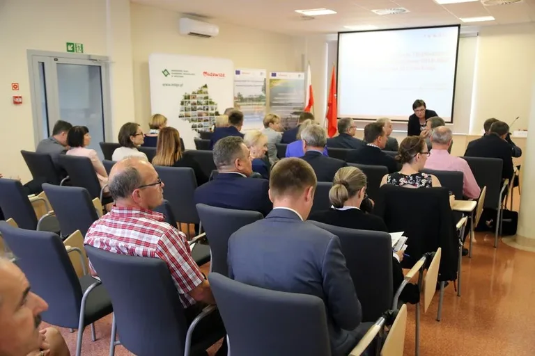 Podpisano umowy na dofinansowanie dróg (zdjęcia)
