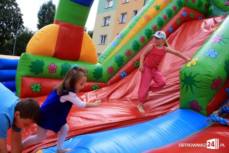 Wakacyjne podwórko rozpoczęło lato w MDK (zdjęcia)