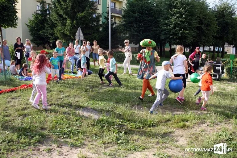 Wakacyjne podwórko rozpoczęło lato w MDK (zdjęcia)