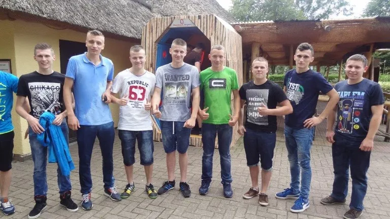 Uczniowie ZS CKR na zagranicznym stażu (zdjęcia)