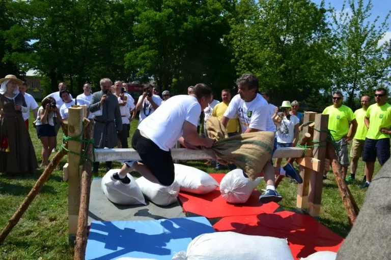 Turniej miast: Ostrów walczyła w Sannikach (zdjęcia)