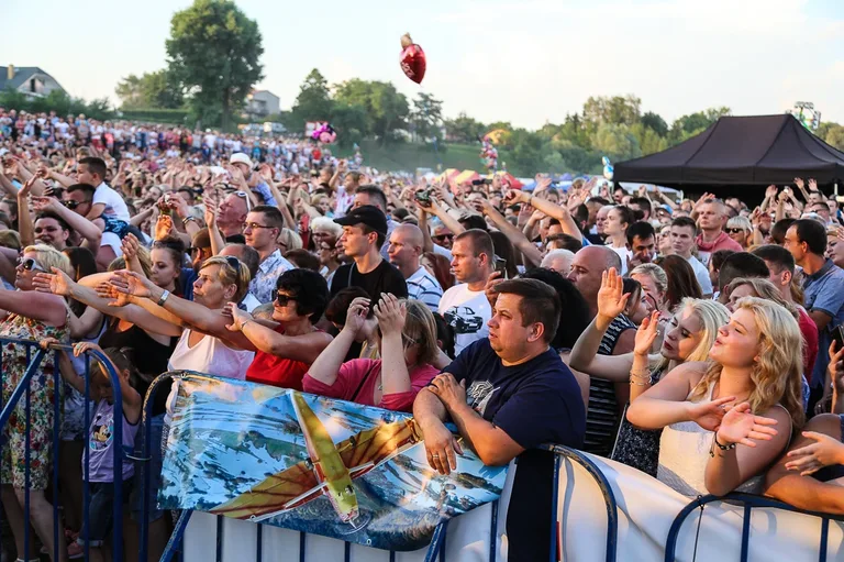 Koncert zespołu Akcent w Broku (zdjęcia, wideo)