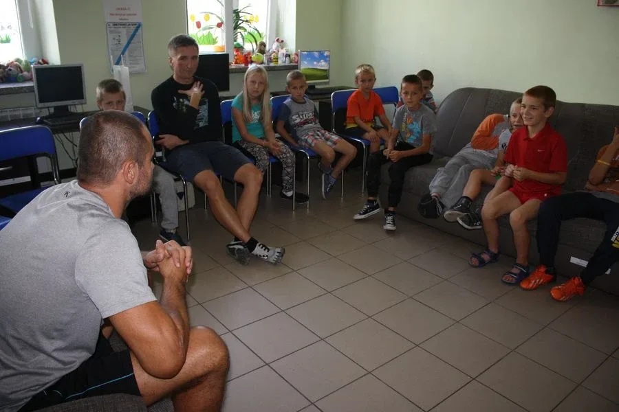 Grzegorz Szydło spotkał się z dziećmi ze świetlicy socjoterapeutycznej (zdjęcia)