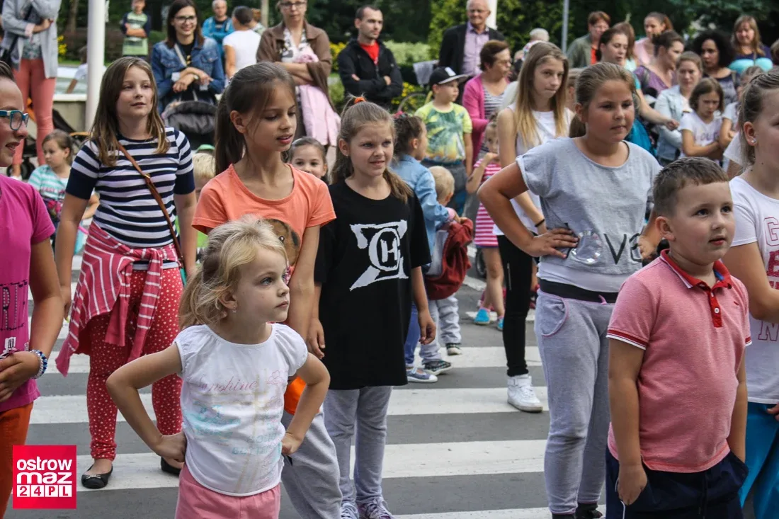 Tańczyli przed ratuszem (zdjęcia)
