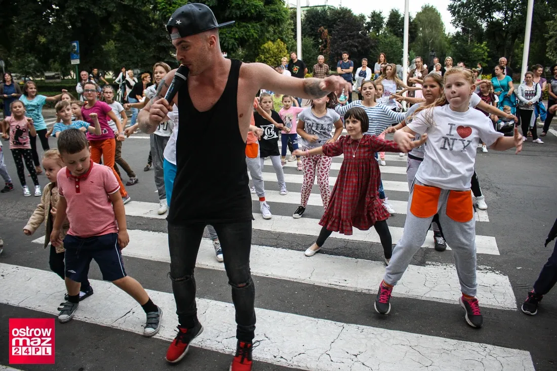 Tańczyli przed ratuszem (zdjęcia)