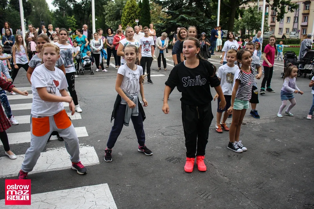 Tańczyli przed ratuszem (zdjęcia)