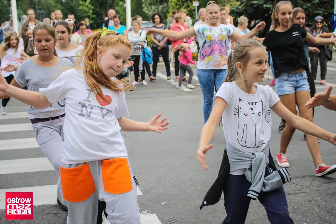 Tańczyli przed ratuszem (zdjęcia)