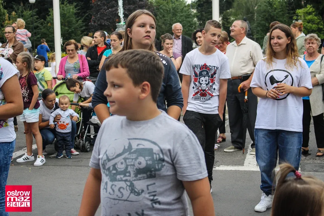 Tańczyli przed ratuszem (zdjęcia)