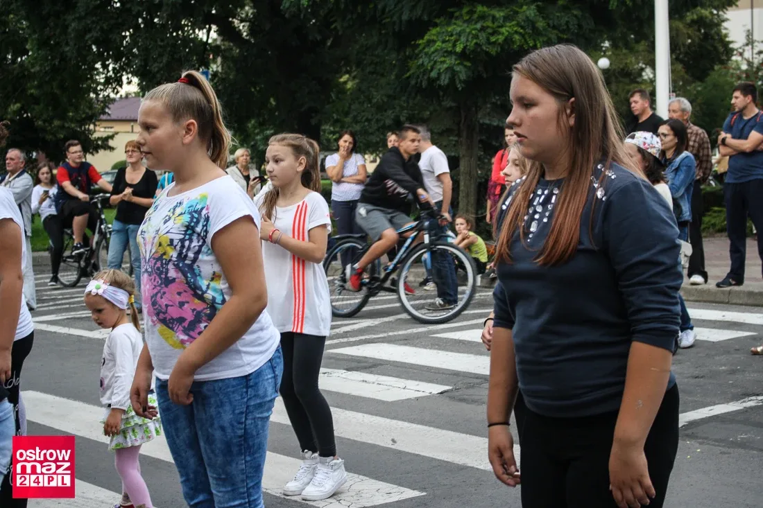 Tańczyli przed ratuszem (zdjęcia)