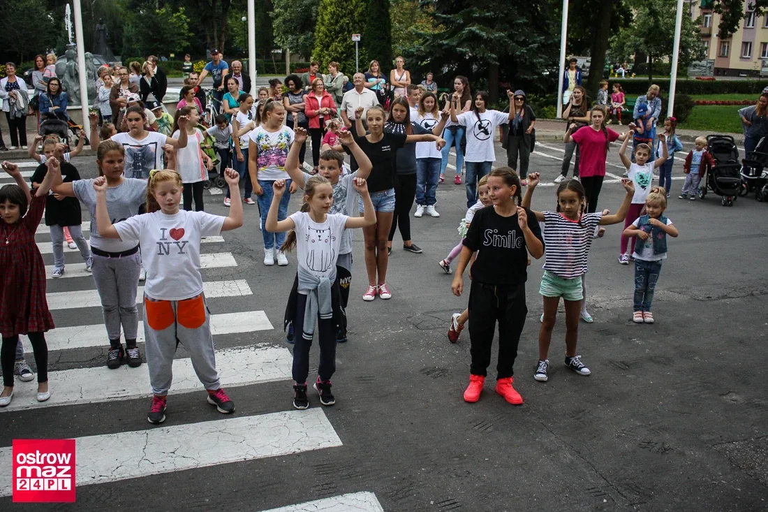 Tańczyli przed ratuszem (zdjęcia)
