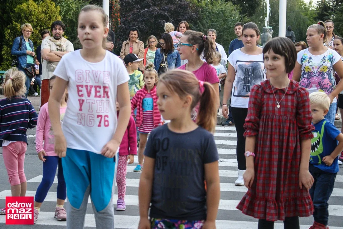 Tańczyli przed ratuszem (zdjęcia)