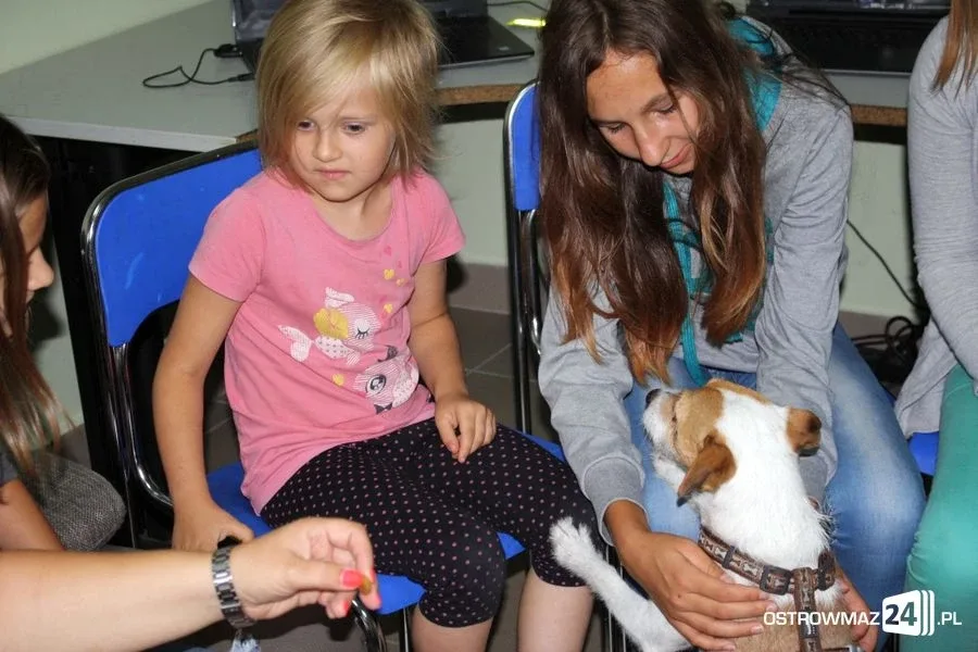 Dogoterapia w ostrowskiej świetlicy (zdjęcia)