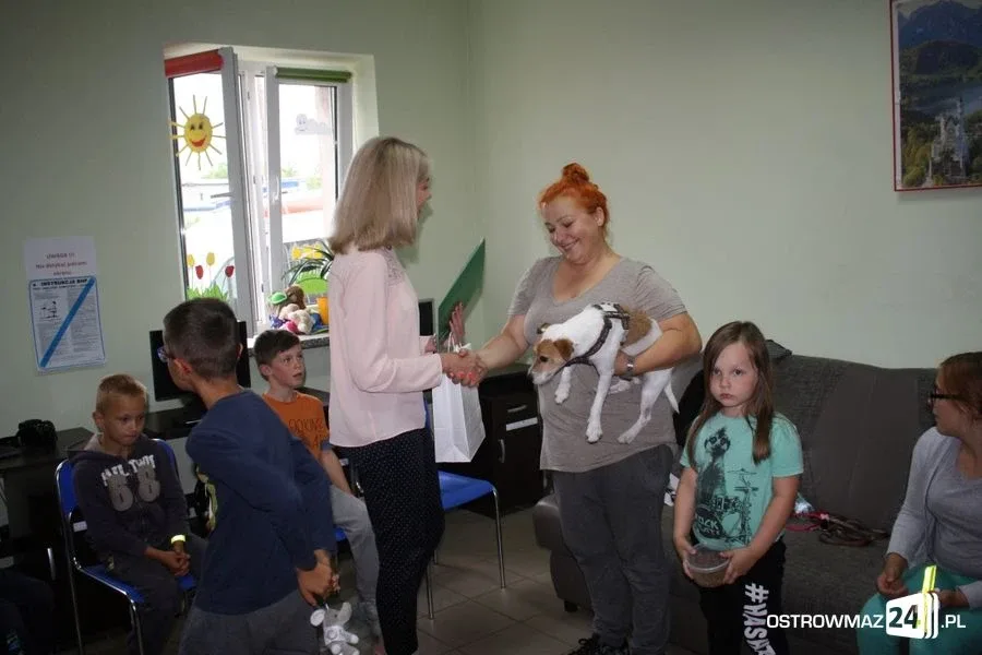 Dogoterapia w ostrowskiej świetlicy (zdjęcia)