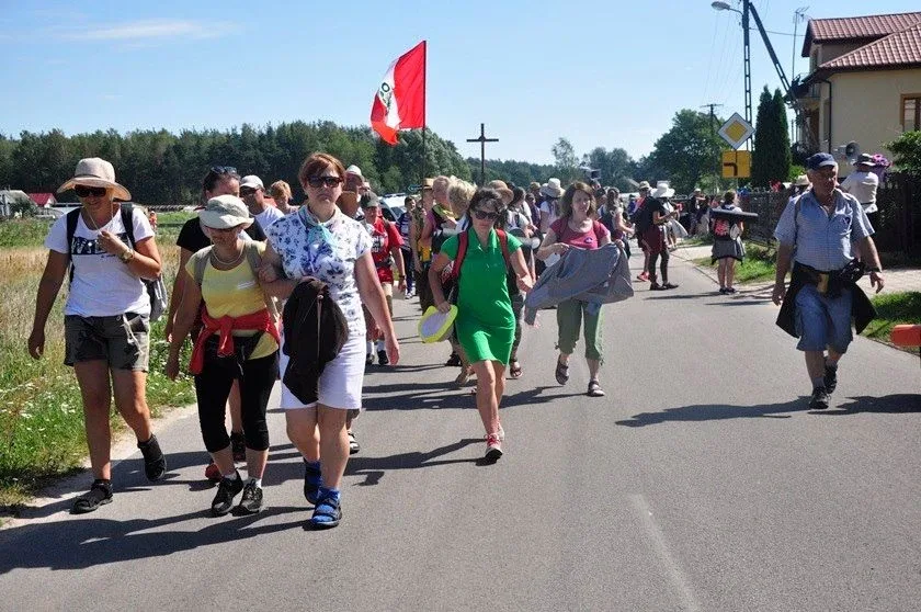Ze śpiewem na ustach pokonują kolejne km (zdjęcia)