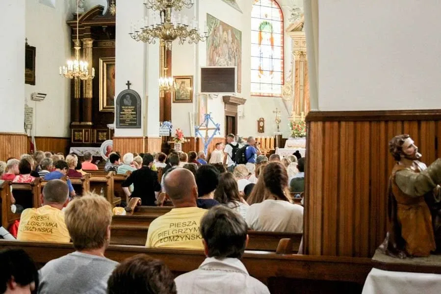 Wędrują na Jasną Górę (zdjęcia)