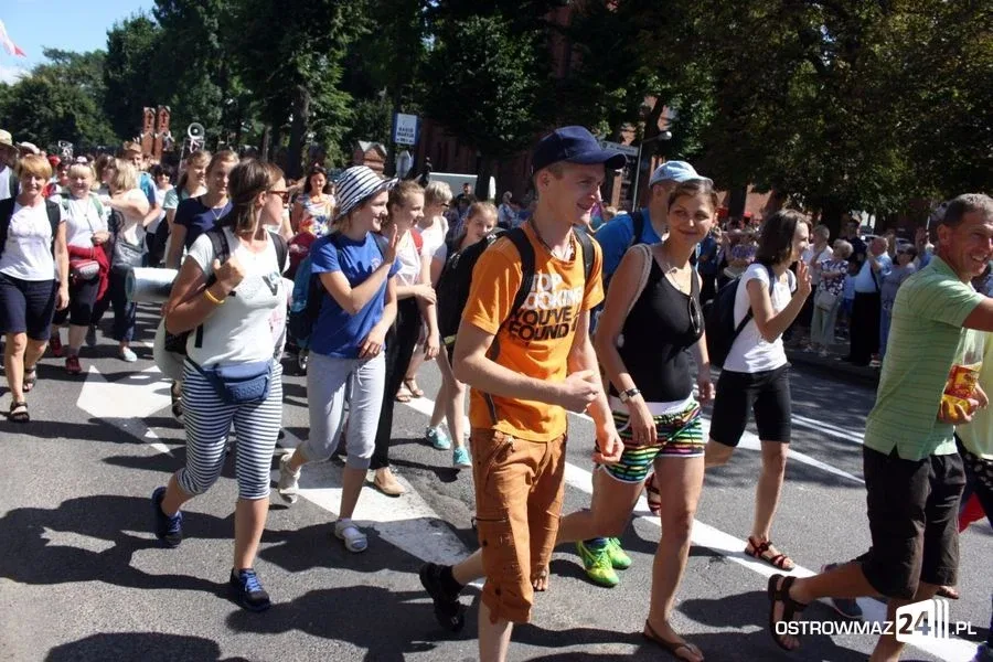 Pątnicy ruszyli na Jasną Górę (zdjęcia)
