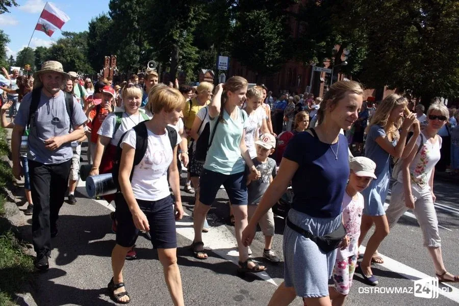Pątnicy ruszyli na Jasną Górę (zdjęcia)
