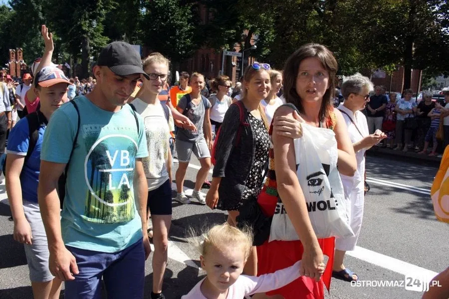 Pątnicy ruszyli na Jasną Górę (zdjęcia)