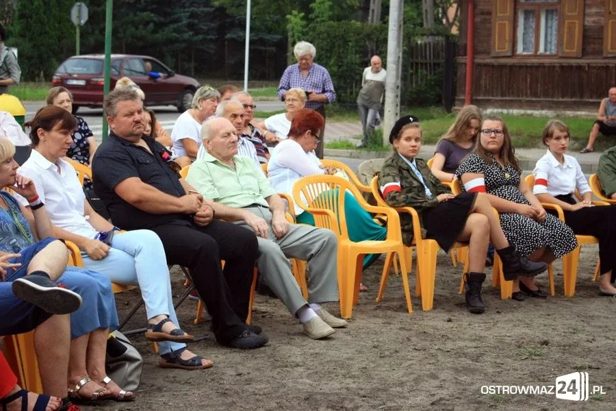 Wieczór z patriotyzmem na skwerku (zdjęcia)