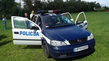 Funkcjonariusze spotkali się z dziećmi na półkoloniach (zdjęcia)