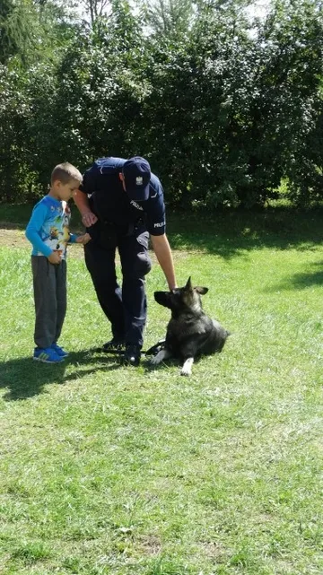 Funkcjonariusze spotkali się z dziećmi na półkoloniach (zdjęcia)