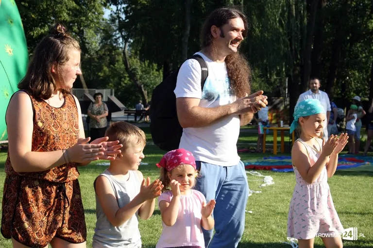 Mamo, tato! Baw się ze mną (zdjęcia)