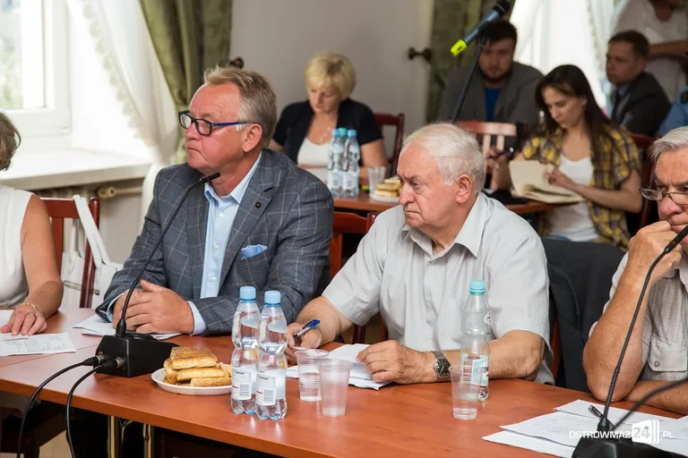 Nadzwyczajnie zgodna sesja rady miasta (zdjęcia)