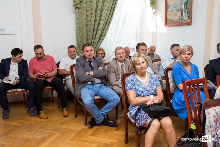 Nadzwyczajnie zgodna sesja rady miasta (zdjęcia)