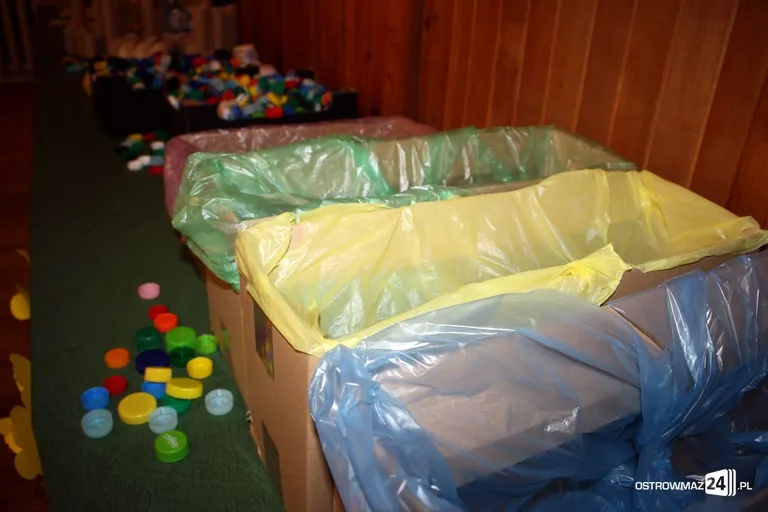 Dzieci przeszły krótką lekcję recyklingu (zdjęcia)