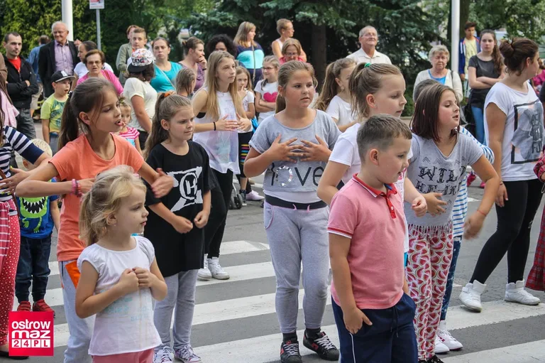 Tańczyli przed ratuszem (zdjęcia)