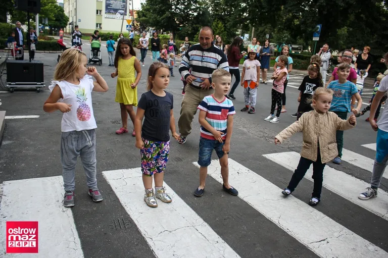 Tańczyli przed ratuszem (zdjęcia)