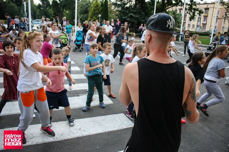 Tańczyli przed ratuszem (zdjęcia)