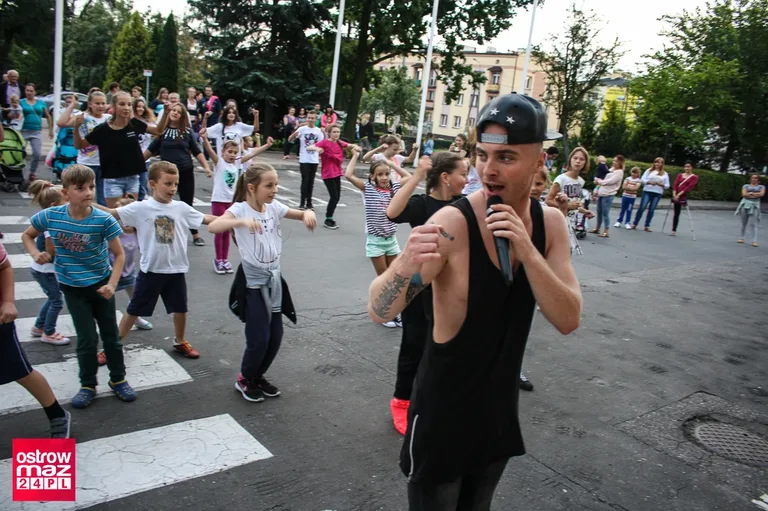 Tańczyli przed ratuszem (zdjęcia)