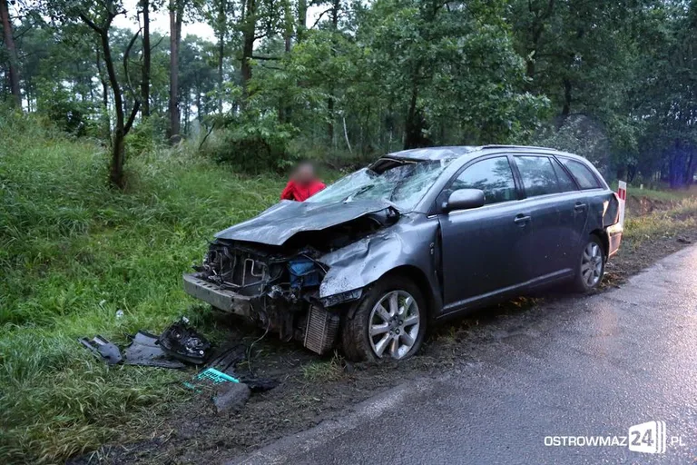 Dachowanie toyoty (zdjęcia)