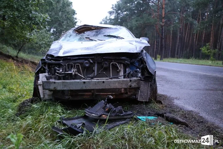 Dachowanie toyoty (zdjęcia)