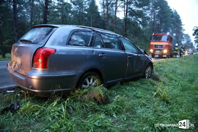 Dachowanie toyoty (zdjęcia)