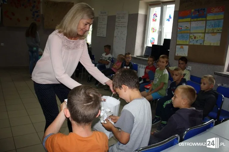 Ratownik wodny z wizytą u dzieci (zdjęcia)