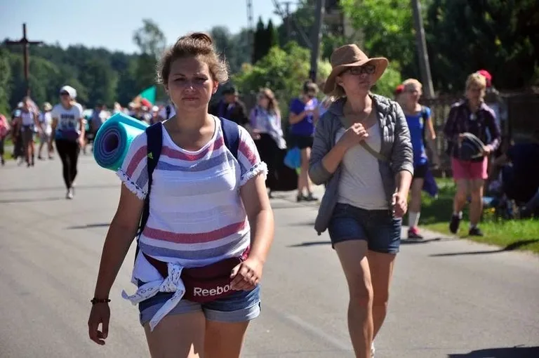 Ze śpiewem na ustach pokonują kolejne km (zdjęcia)