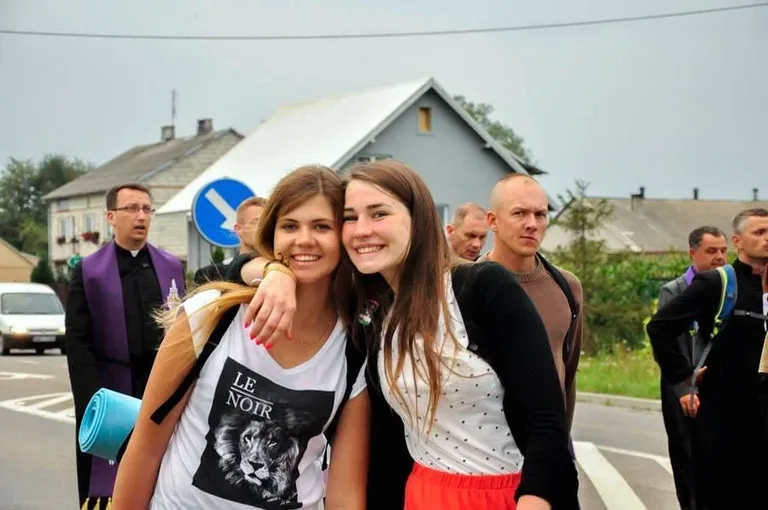 Pielgrzymi dotarli do Huty Mińskiej (zdjęcia)