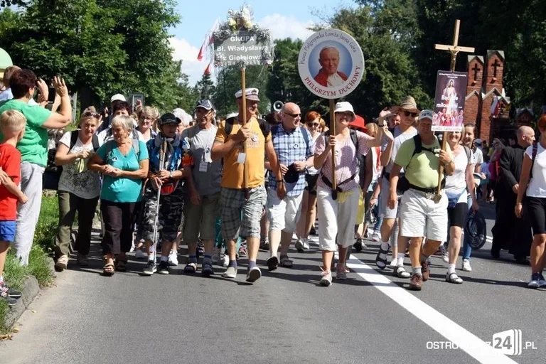Pątnicy ruszyli na Jasną Górę (zdjęcia)