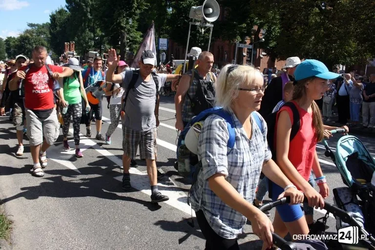 Pątnicy ruszyli na Jasną Górę (zdjęcia)