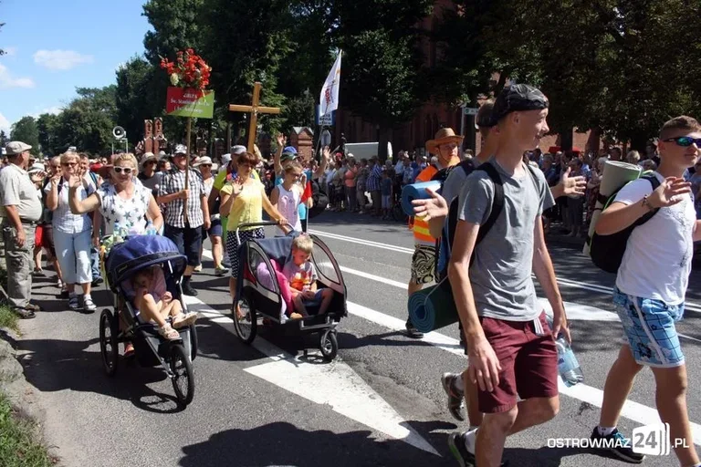 Pątnicy ruszyli na Jasną Górę (zdjęcia)
