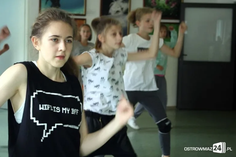 Ruszyła Wakacyjna Szkoła Tańca (zdjęcia)