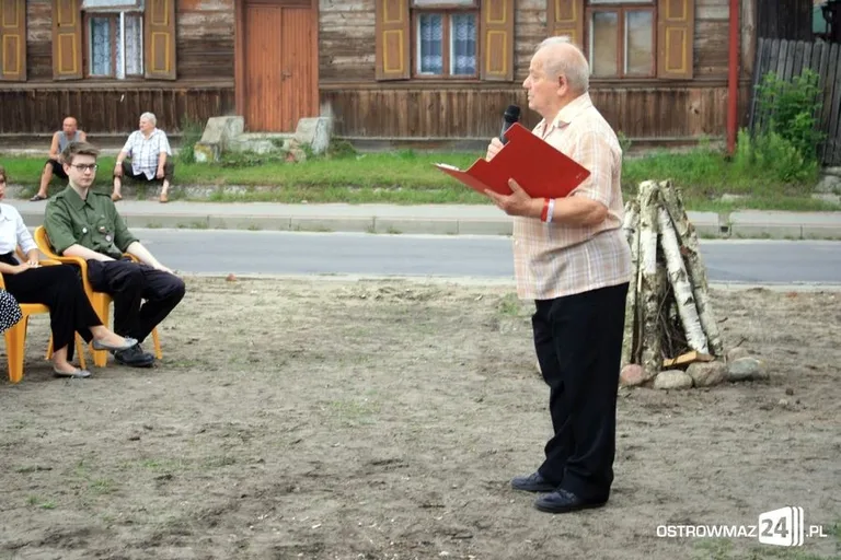 Wieczór z patriotyzmem na skwerku (zdjęcia)