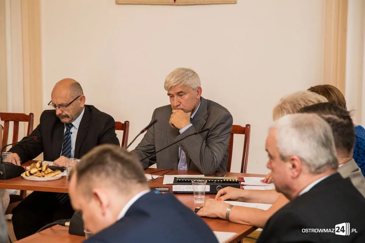 Miasto wesprze powiat w rozbudowie drogi (zdjęcia)