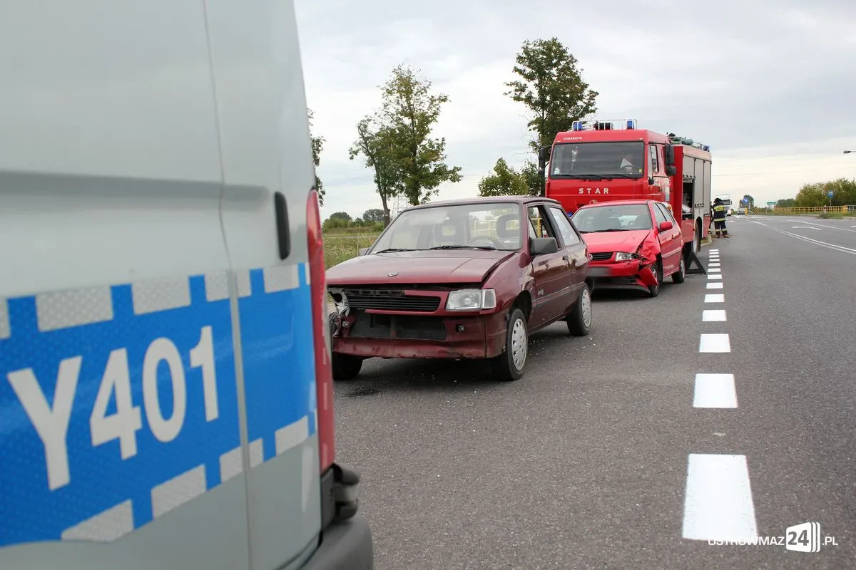 Zderzenie opla z volkswagenem (zdjęcia)