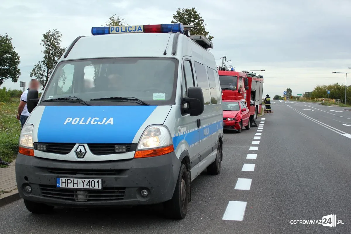 Zderzenie opla z volkswagenem (zdjęcia)