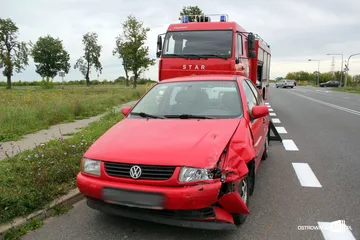 Zderzenie opla z volkswagenem (zdjęcia)